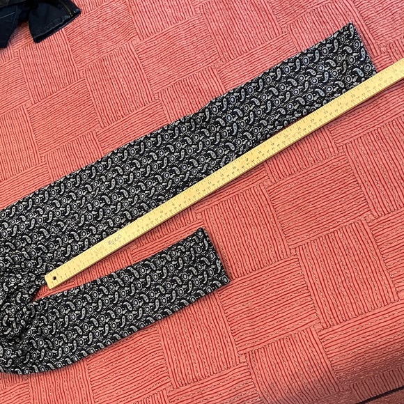 Thick velour women’s size small extra small paisley patterned Leggings - Picture 10 of 15